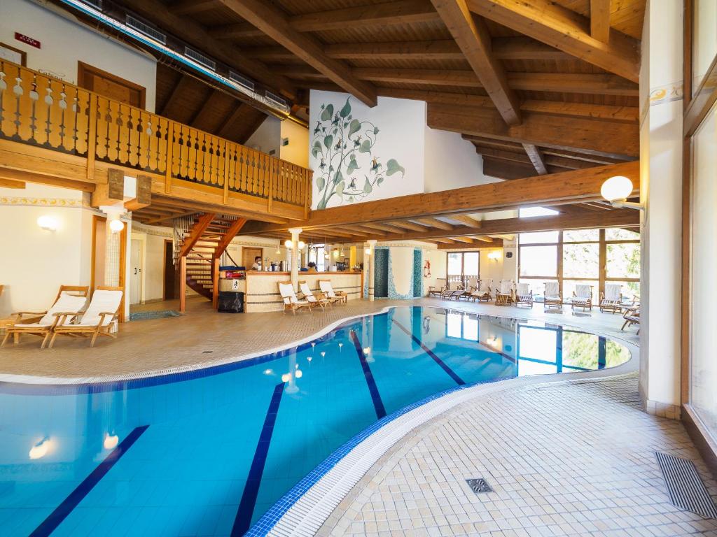 park hotel folgarida basen 1